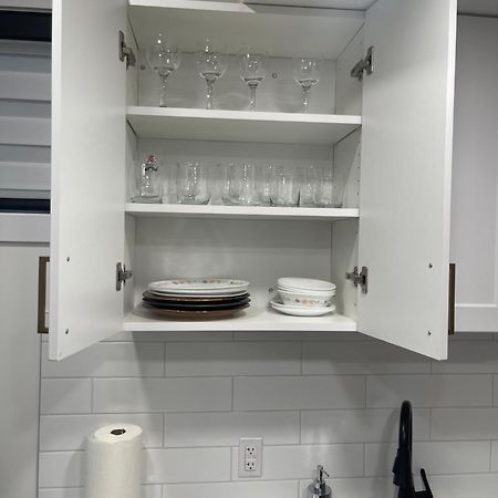 Stylish 2 Bedroom Suite In Sw Edmonton Close To Windermere And Edmonton International Airport Luaran gambar